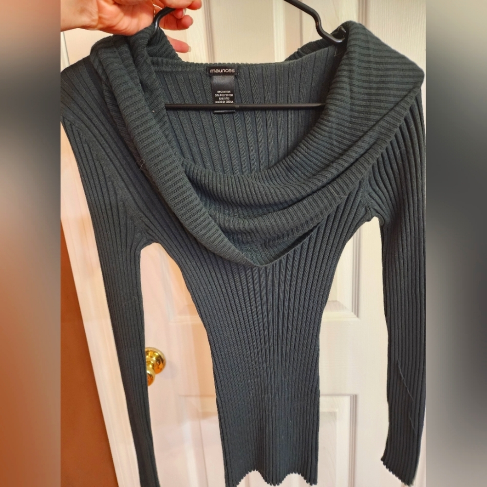 Maurices Sweater - Picture 3 of 3